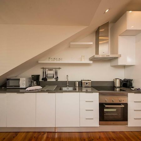 A Captivating Apartment Close To River Tagus In Лиссабон Экстерьер фото