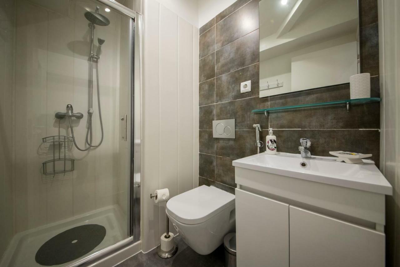 A Captivating Apartment Close To River Tagus In Лиссабон Экстерьер фото