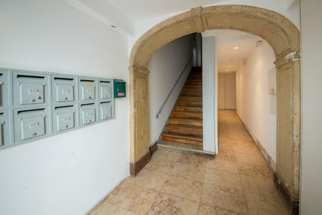 A Captivating Apartment Close To River Tagus In Лиссабон Экстерьер фото