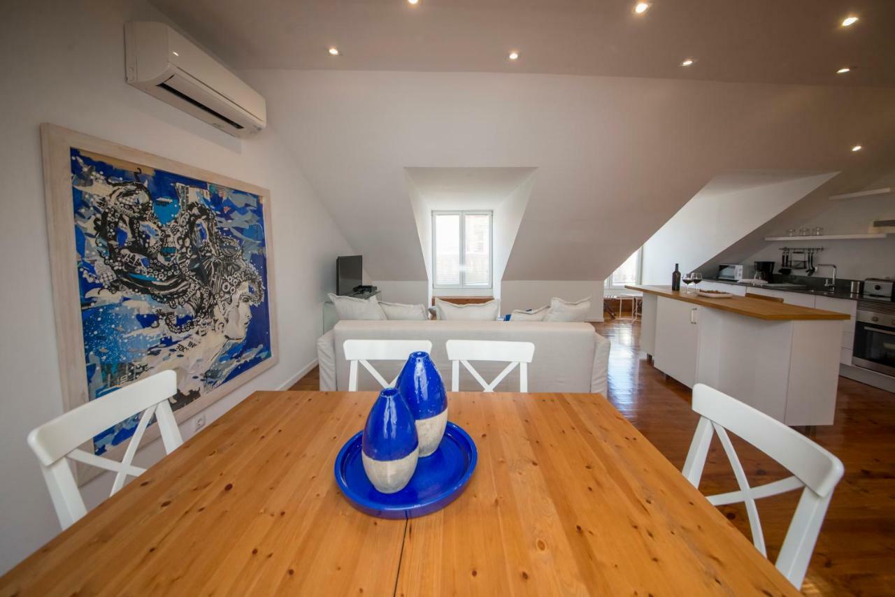 A Captivating Apartment Close To River Tagus In Лиссабон Экстерьер фото